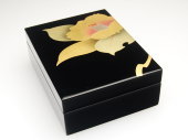 Urushi trinket box camellia